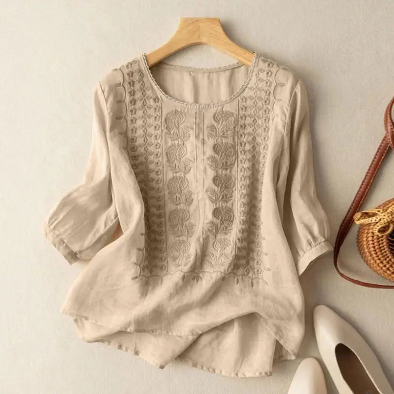 Melania Embroidered Relaxed Blouse